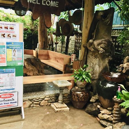 Aquarius Inn Nyaung Shwe Esterno foto
