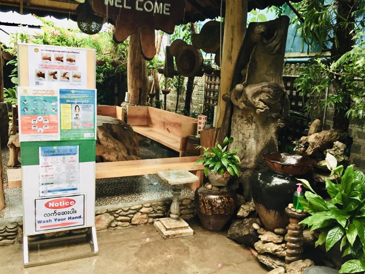 Aquarius Inn Nyaung Shwe Esterno foto