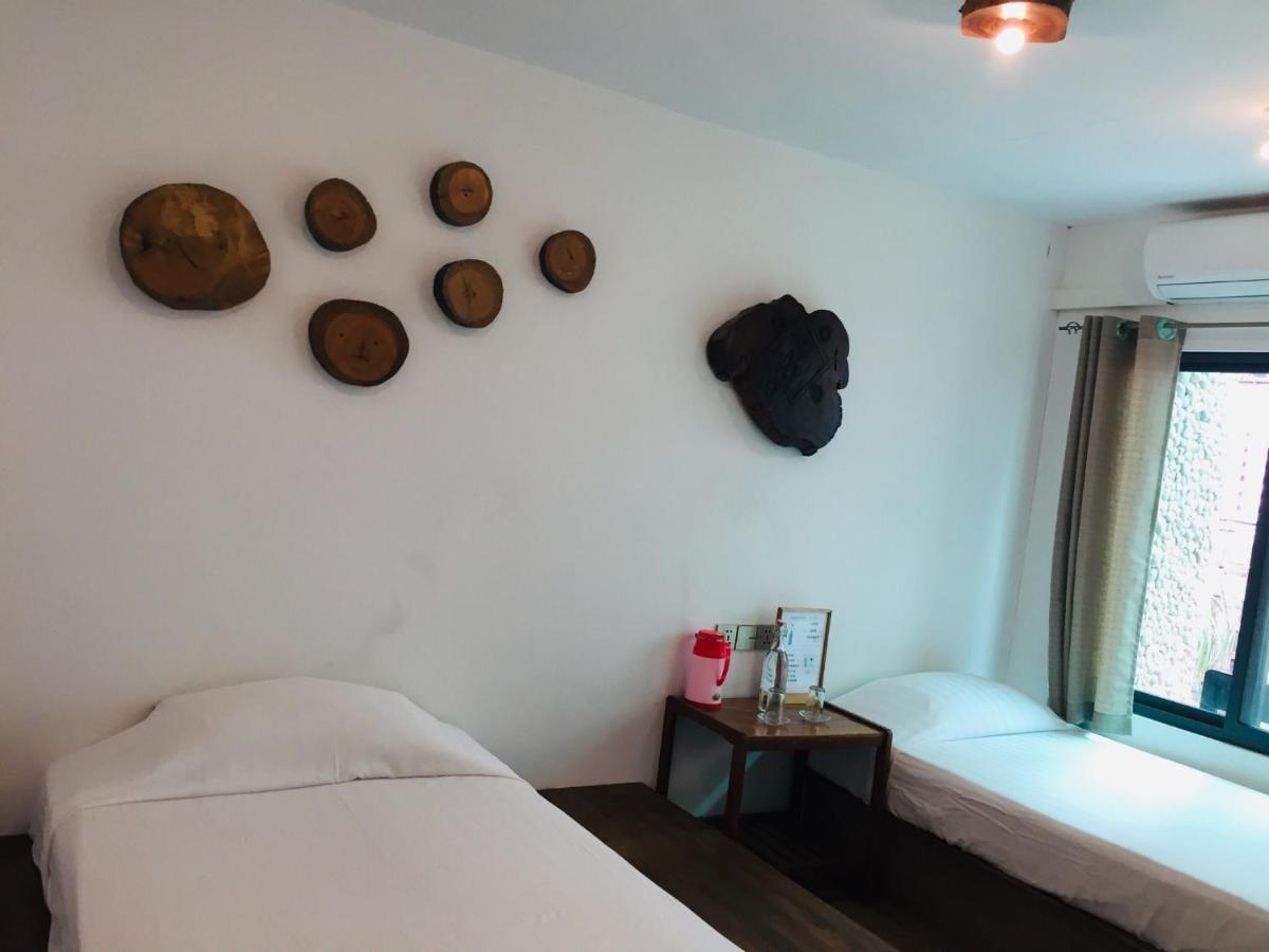 Aquarius Inn Nyaung Shwe Esterno foto