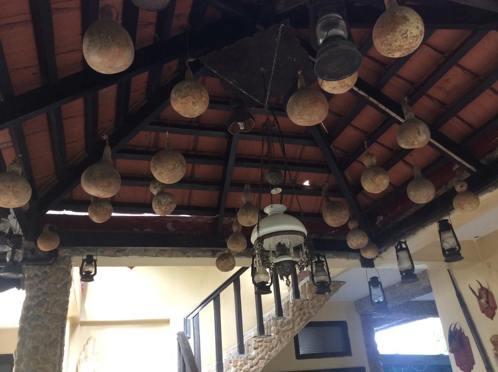 Aquarius Inn Nyaung Shwe Esterno foto