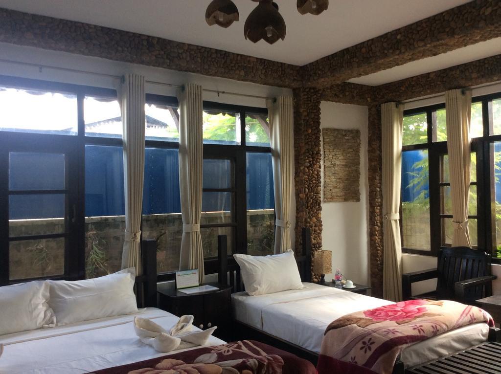 Aquarius Inn Nyaung Shwe Esterno foto
