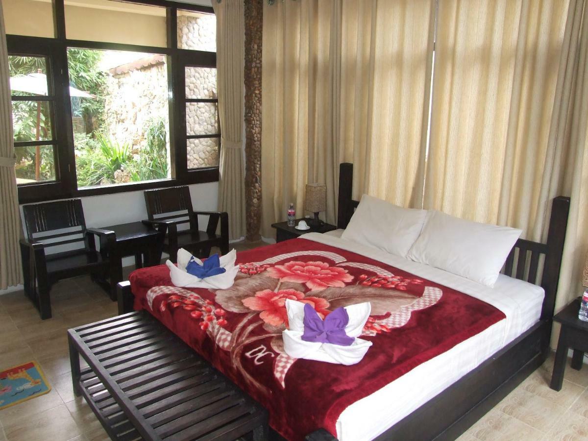Aquarius Inn Nyaung Shwe Esterno foto