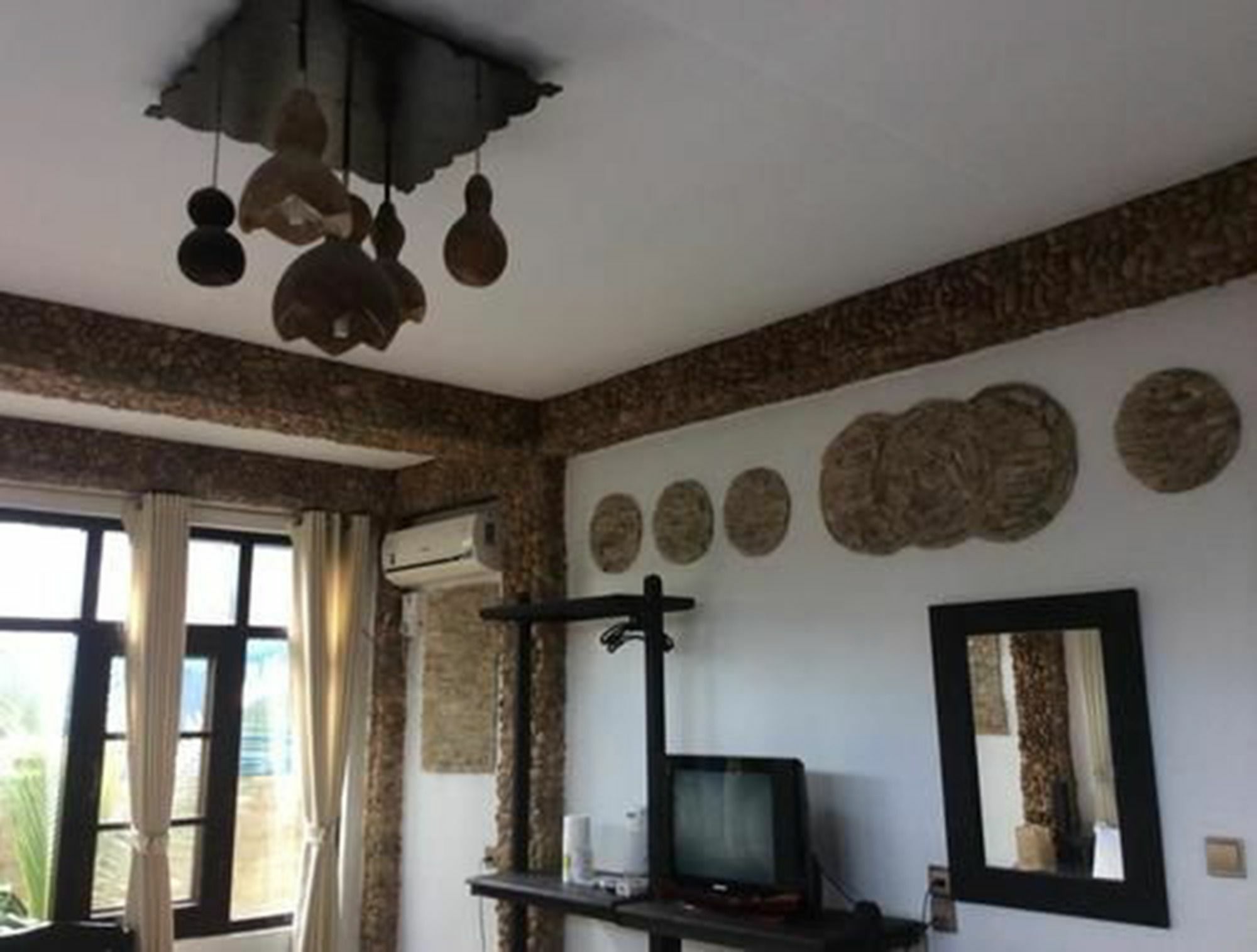 Aquarius Inn Nyaung Shwe Esterno foto